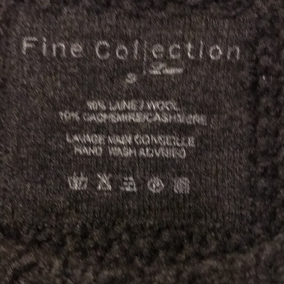 Sweater - Picture 5 of 7